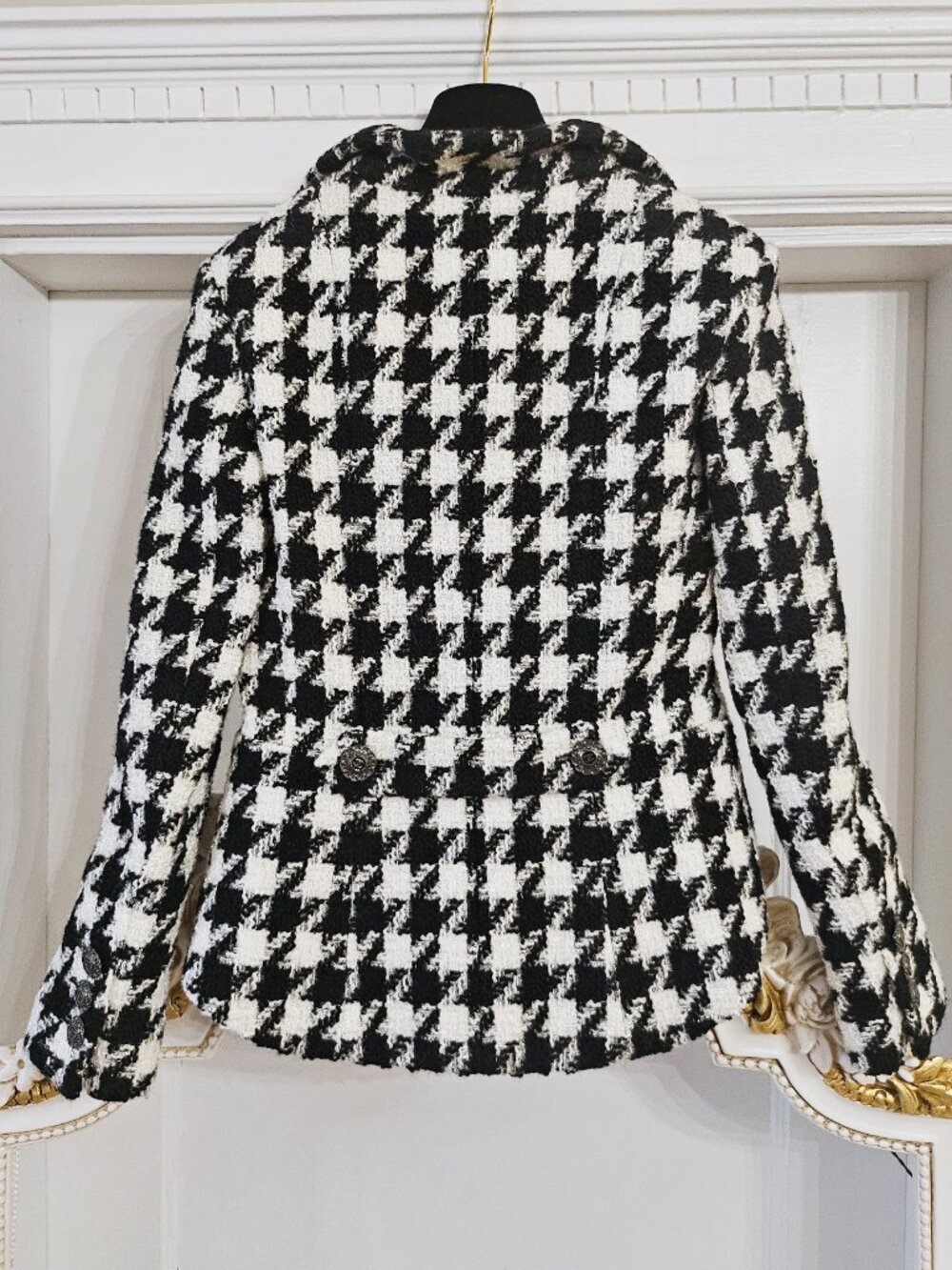 CHANEL 19K Fall-Winter 2019 Houndstooth Shimmer Tweed Jacket, FR 34, US 2 - Picture 16 of 16